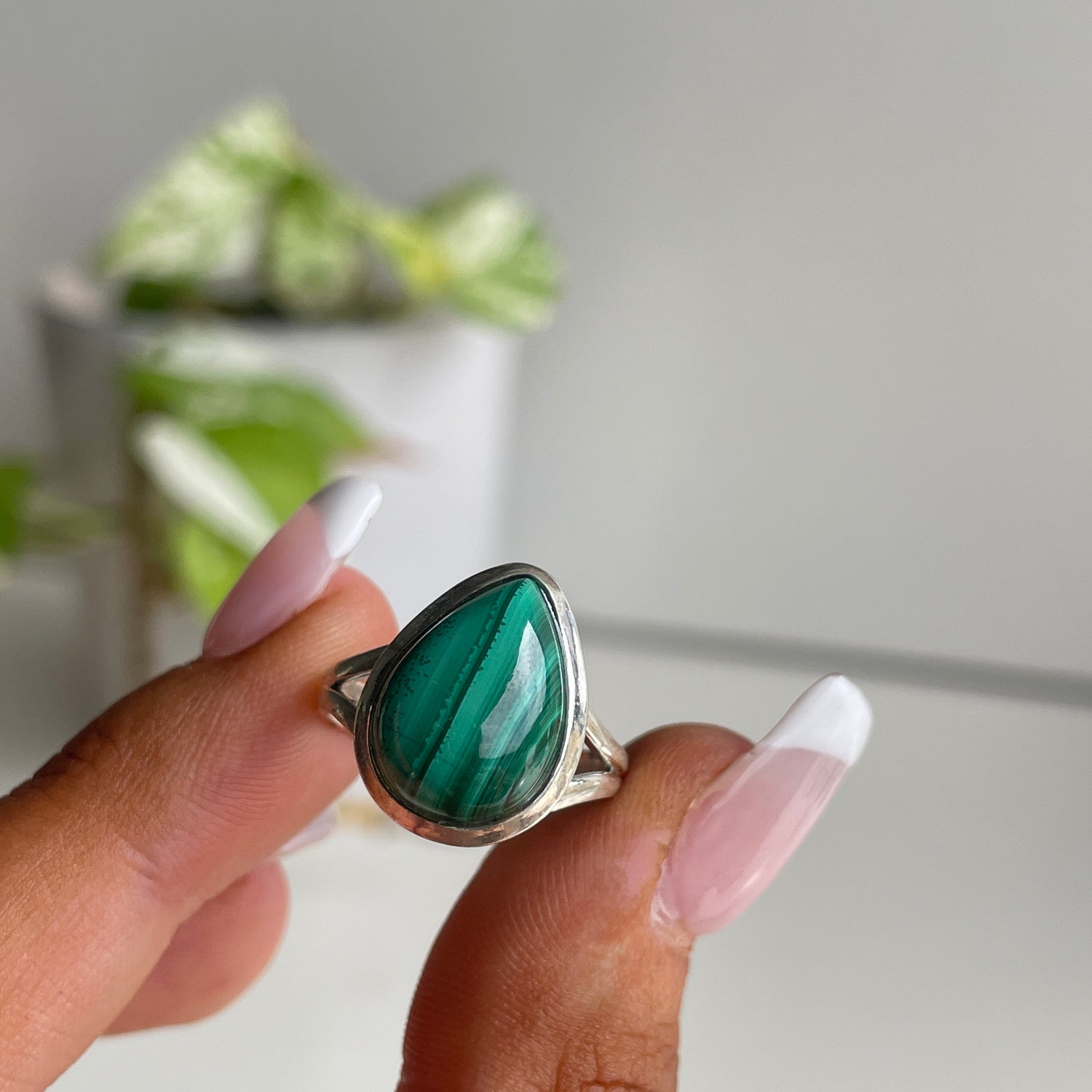 Malachite Teardrop Ring Sz7