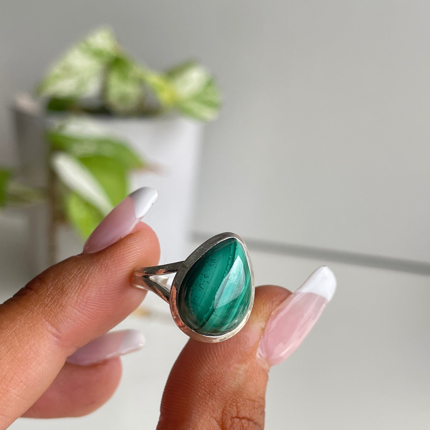 Malachite Teardrop Ring Sz7