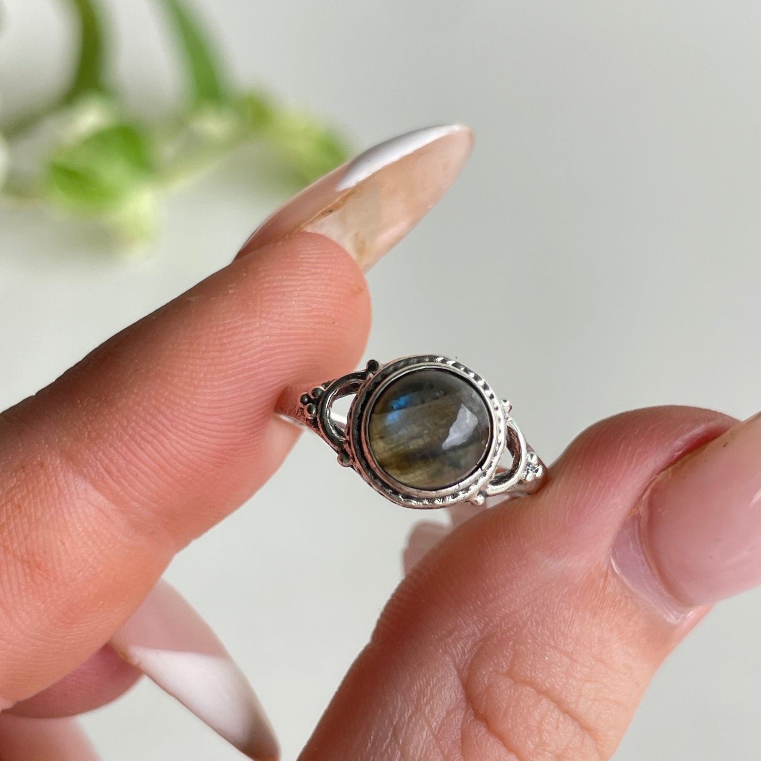 Labradorite Round Ring