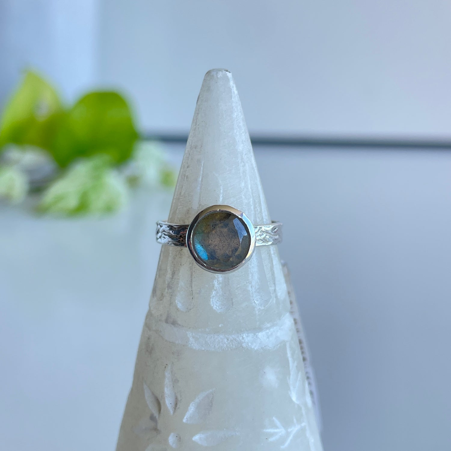 Labradorite Round Faceted Ring 4179