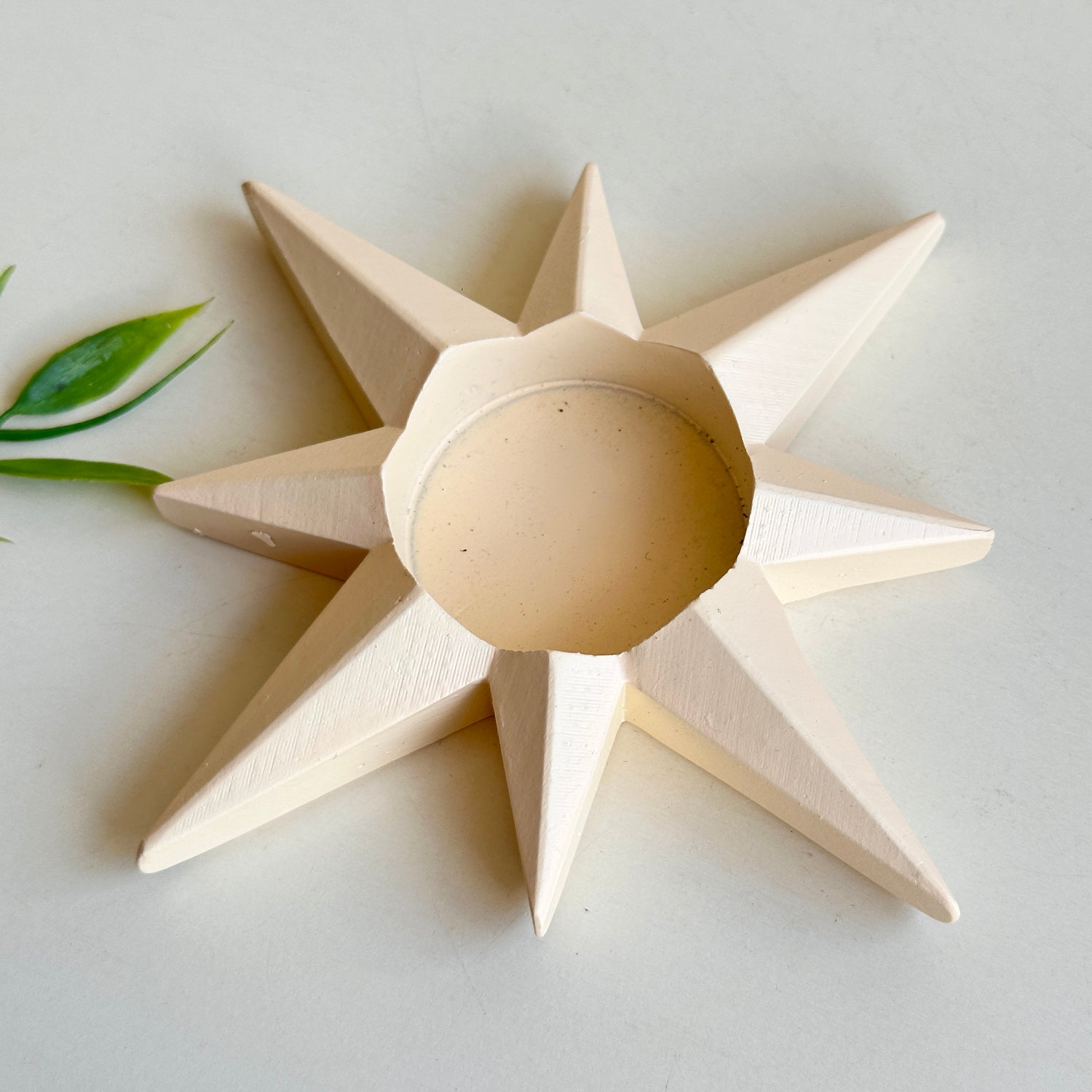 Cream Star Tealight Holder NT25426