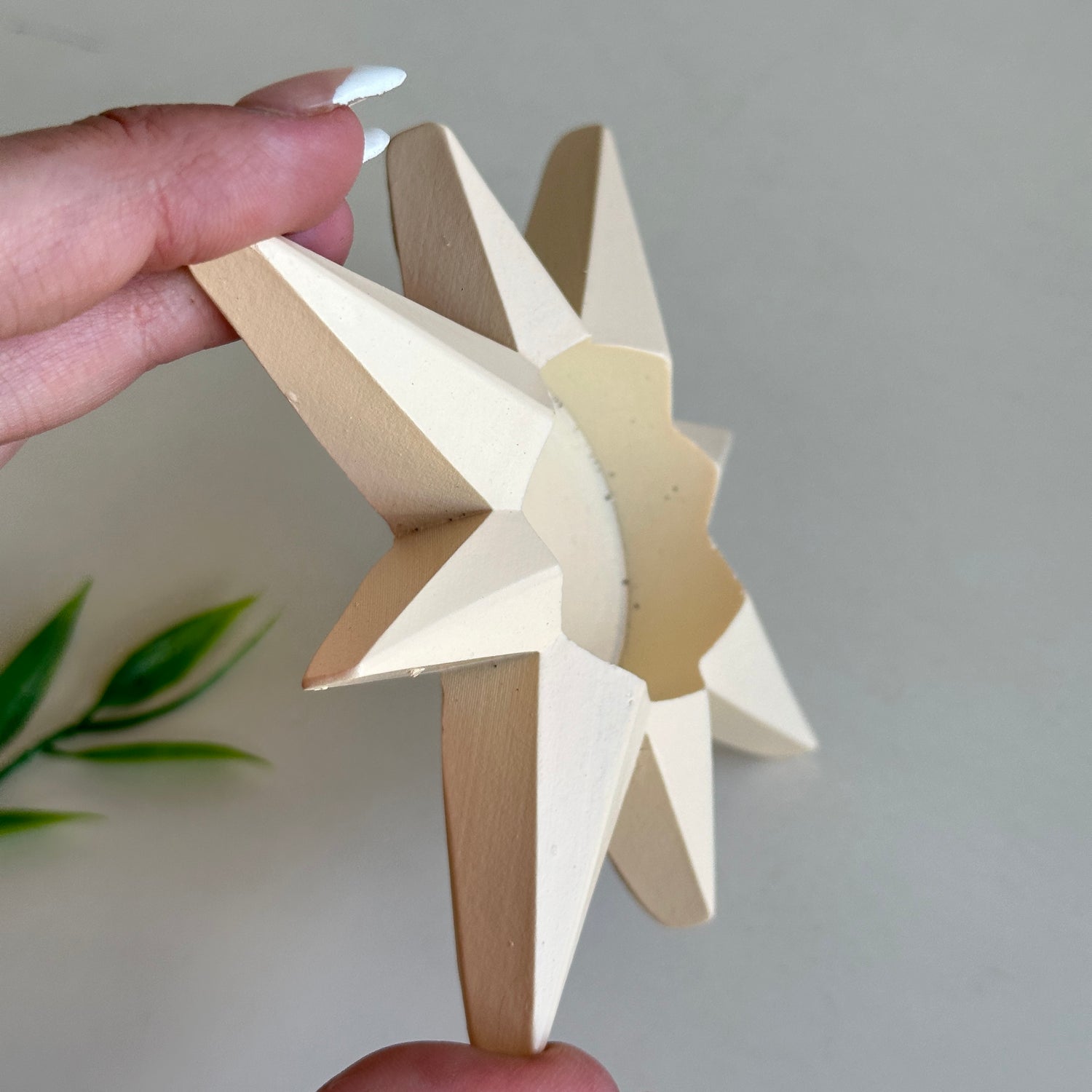 Cream Star Tealight Holder NT25426