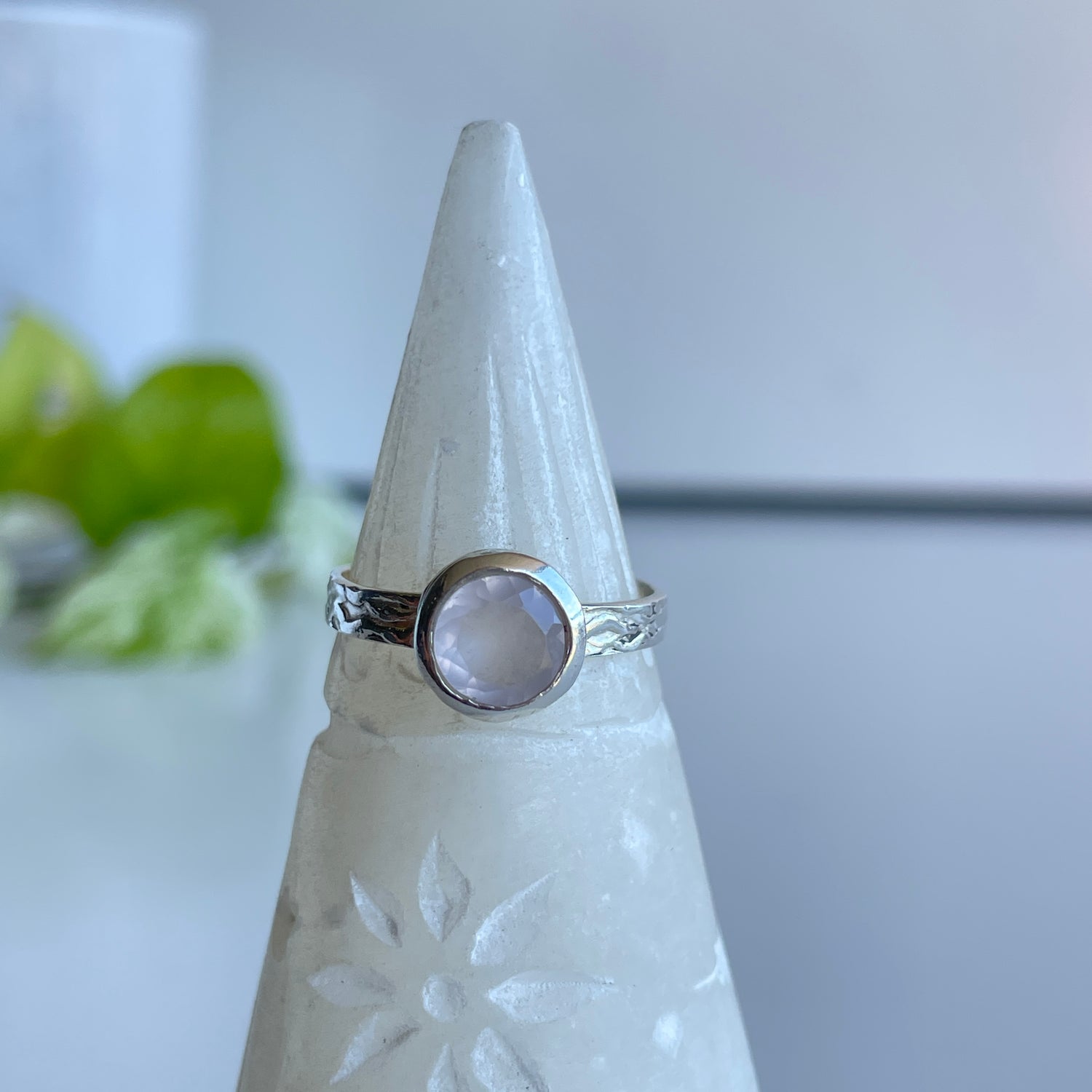 Rose Quartz Round Faceted Ring 4179