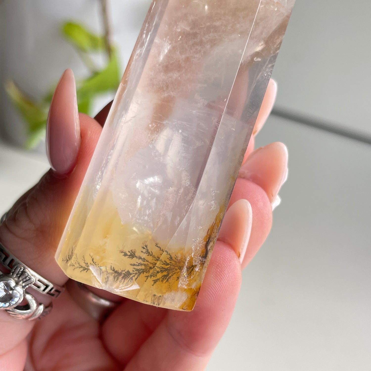 Golden Healer Quartz Generator With Dendrite 9.5cm
