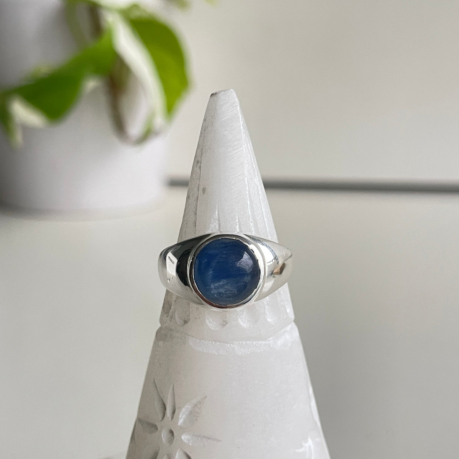Blue Kyanite Round Ring Sz8.5