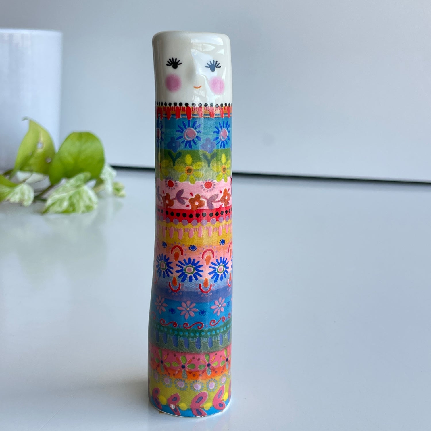 Folk Lady Bud Vase000015