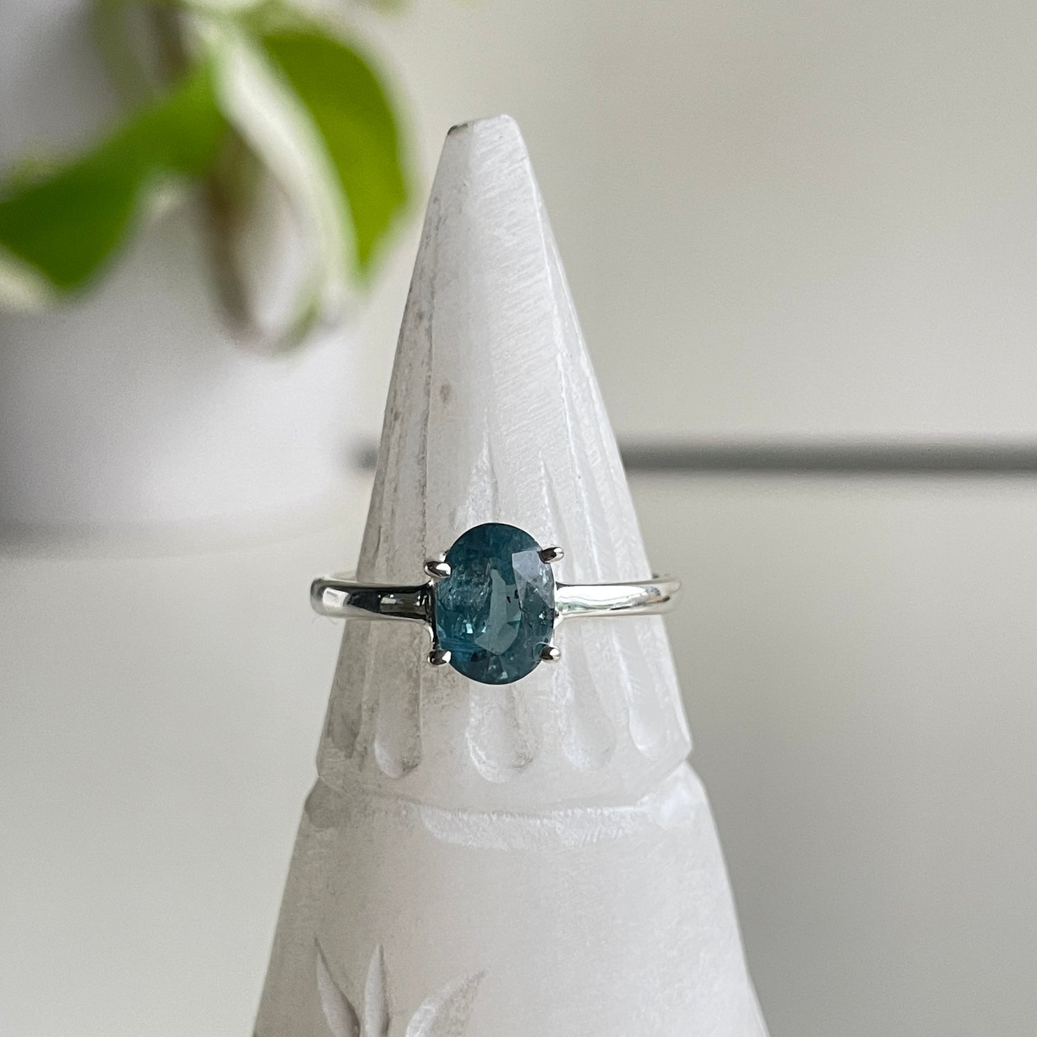 Teal Blue Kyanite Oval Ring Sz8