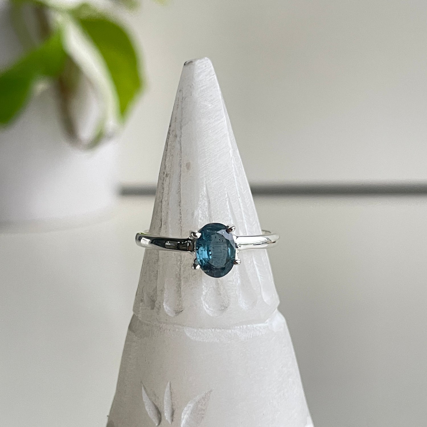 Teal Blue Kyanite Oval Ring Sz7.5