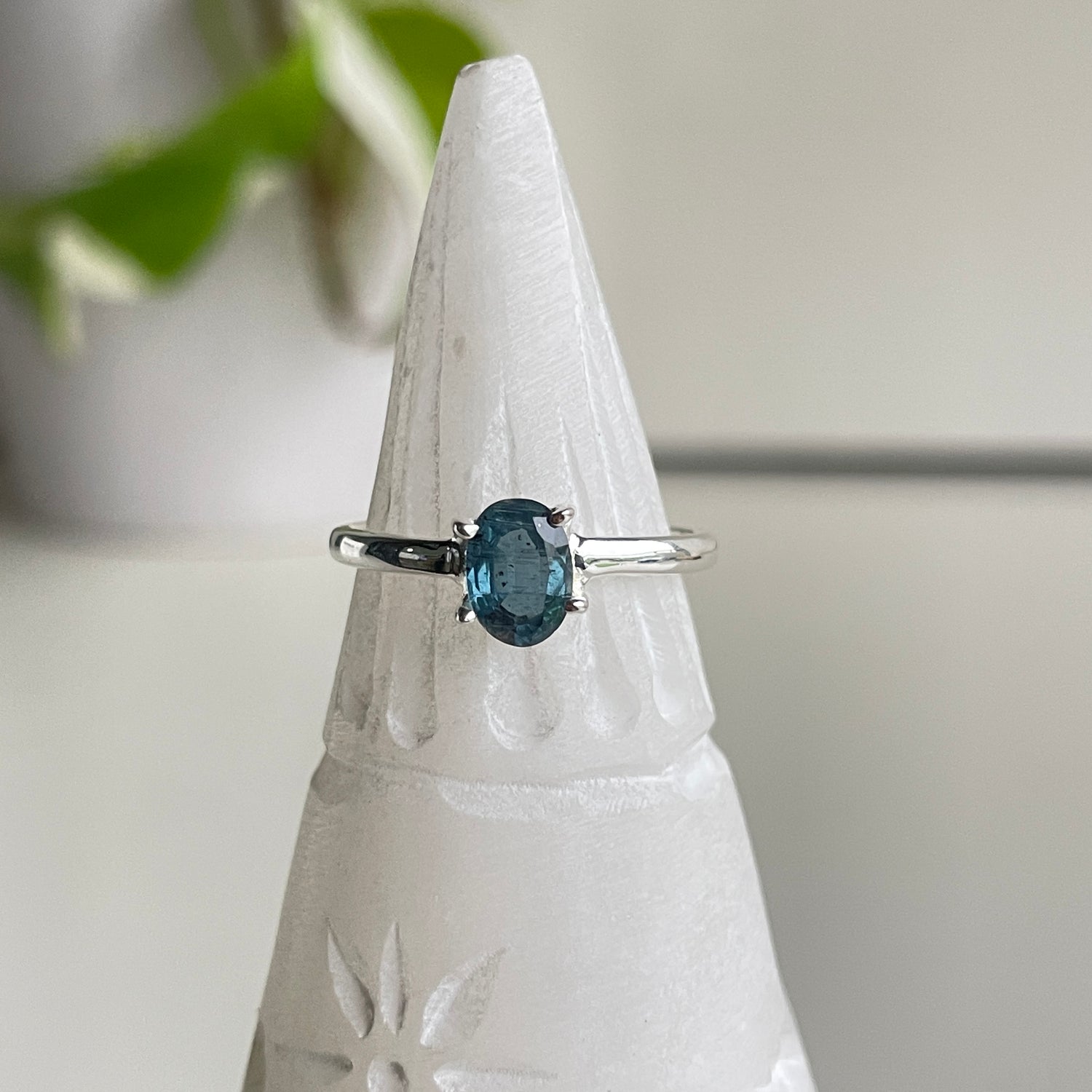 Teal Blue Kyanite Oval Ring Sz7.5