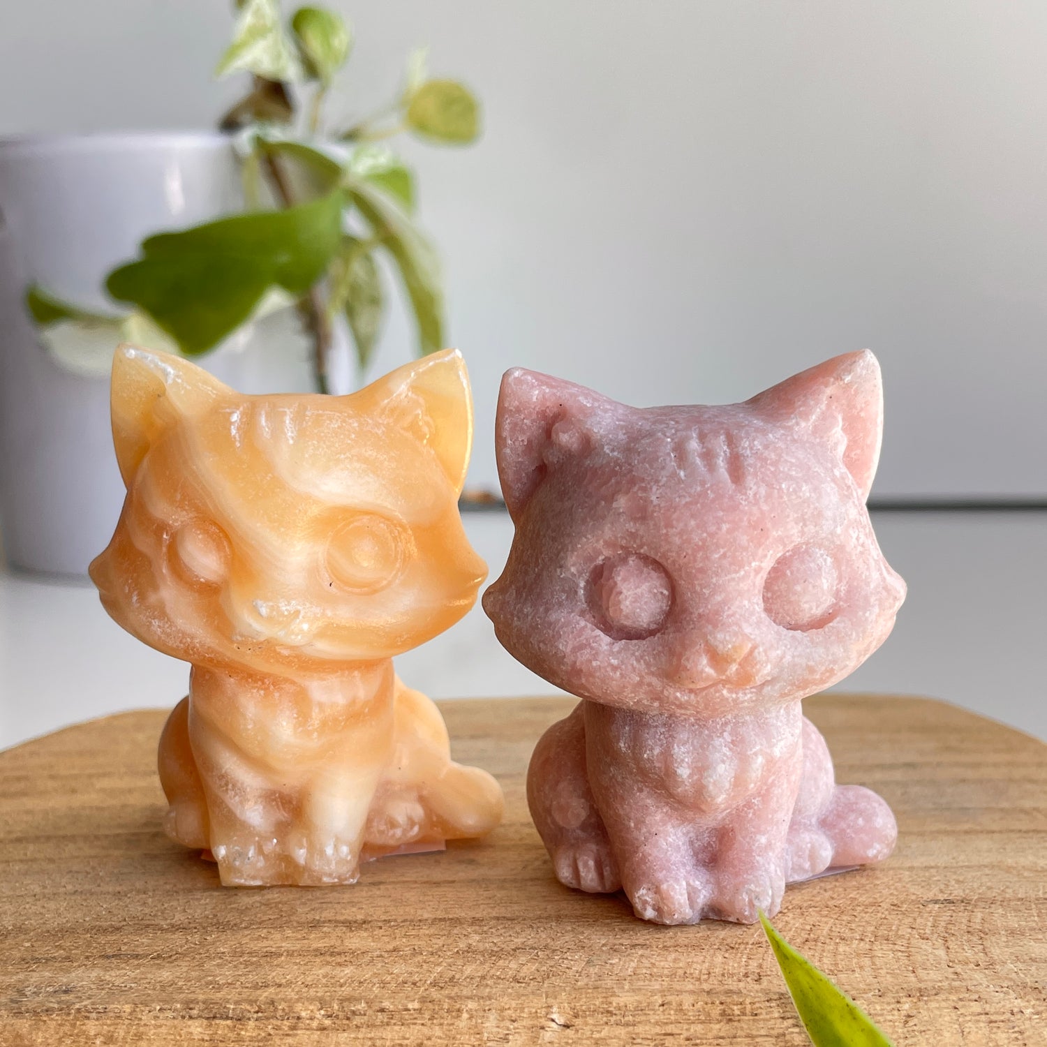Crystal Large Sitting Cat