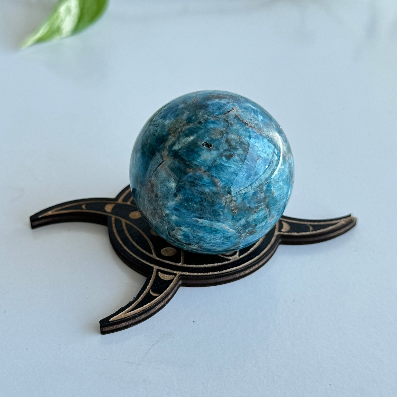 Goddess Sphere Holder