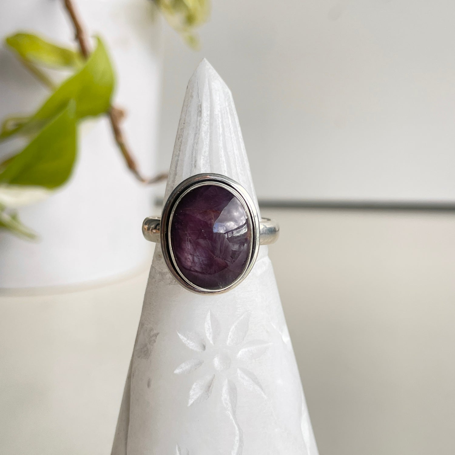 Star Ruby Oval Ring Sz11