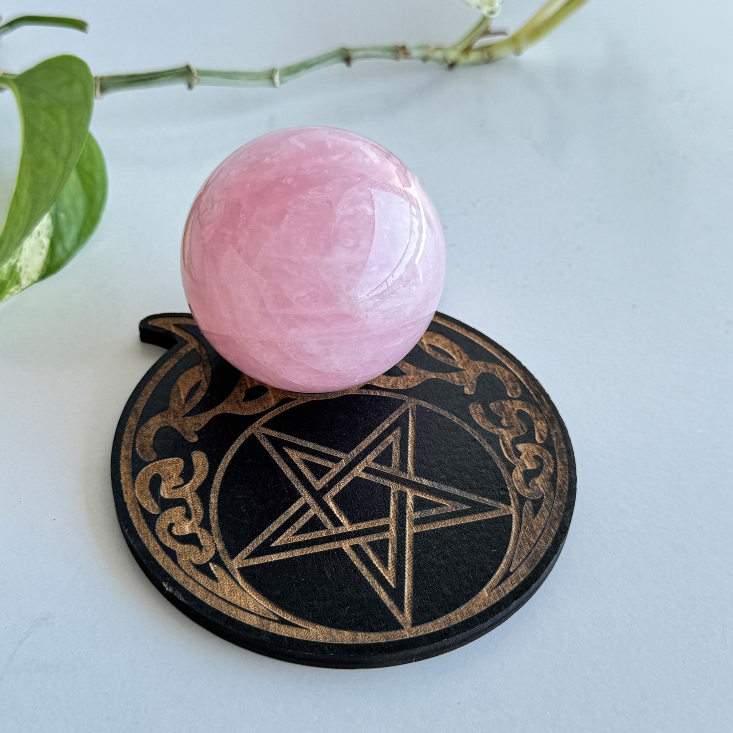 Triple Moon Sphere Holder