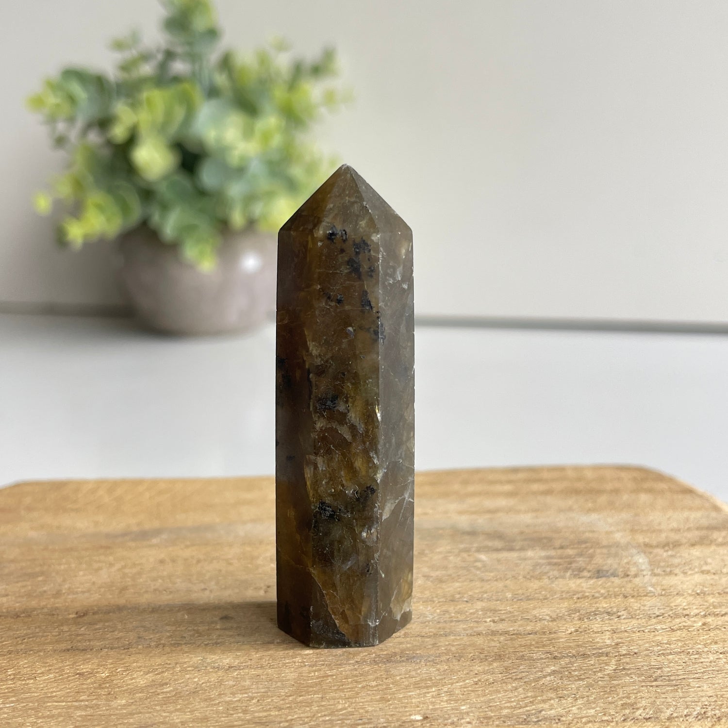 Labradorite Generator 5.9cm