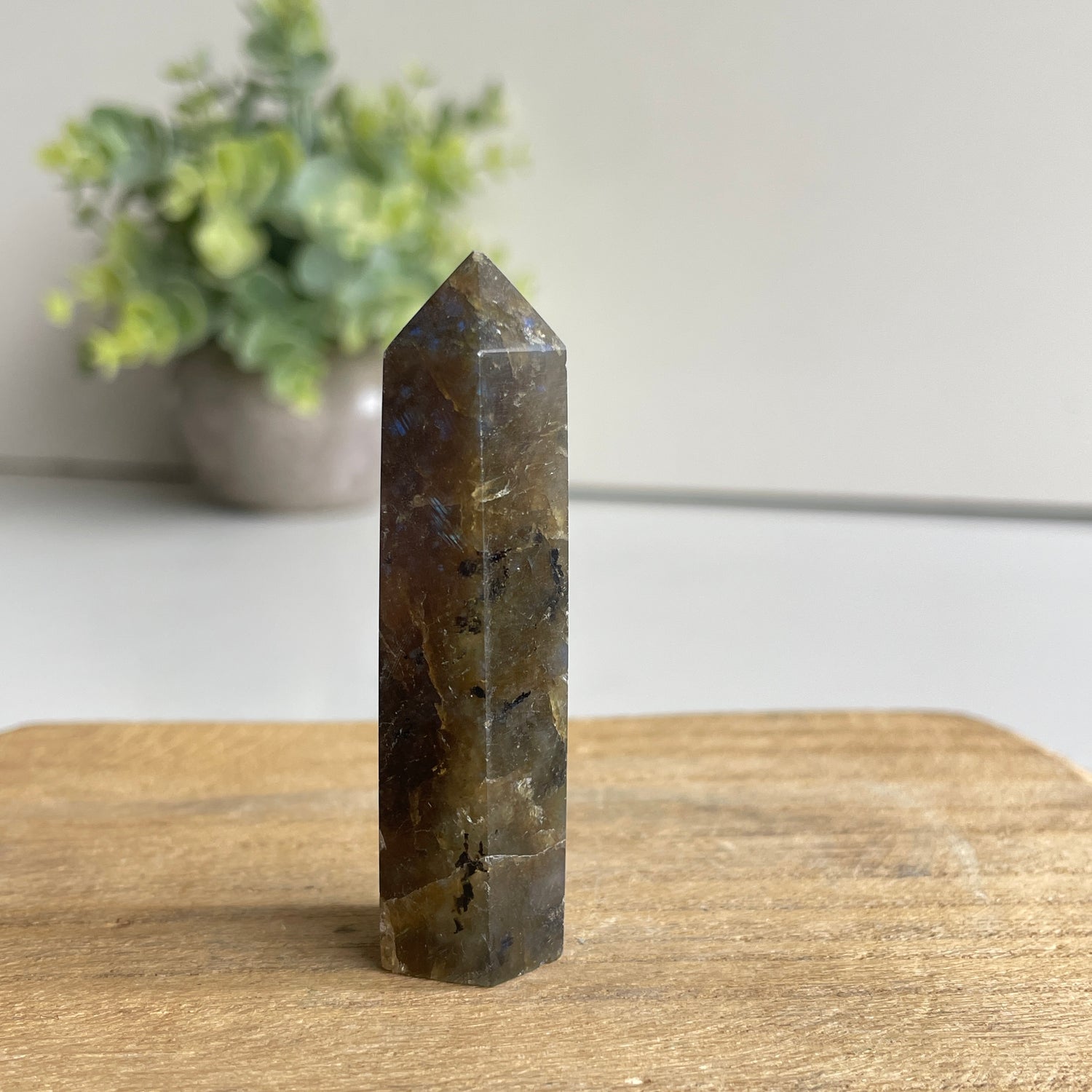 Labradorite Generator 5.9cm