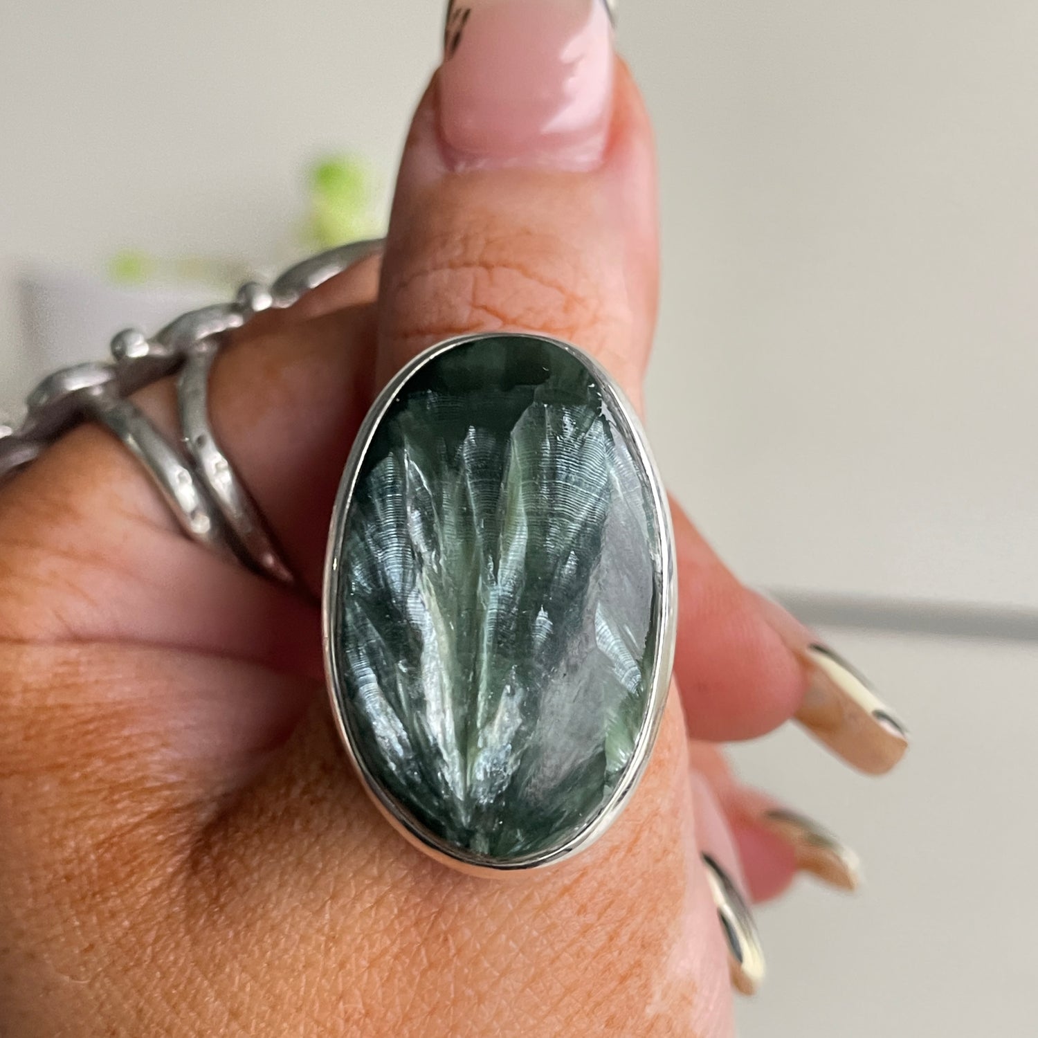 Seraphanite Oval Ring Sz9