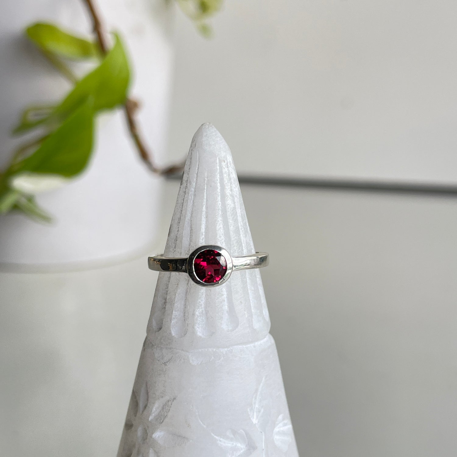 Rhodolite Garnet Round Ring Sz6