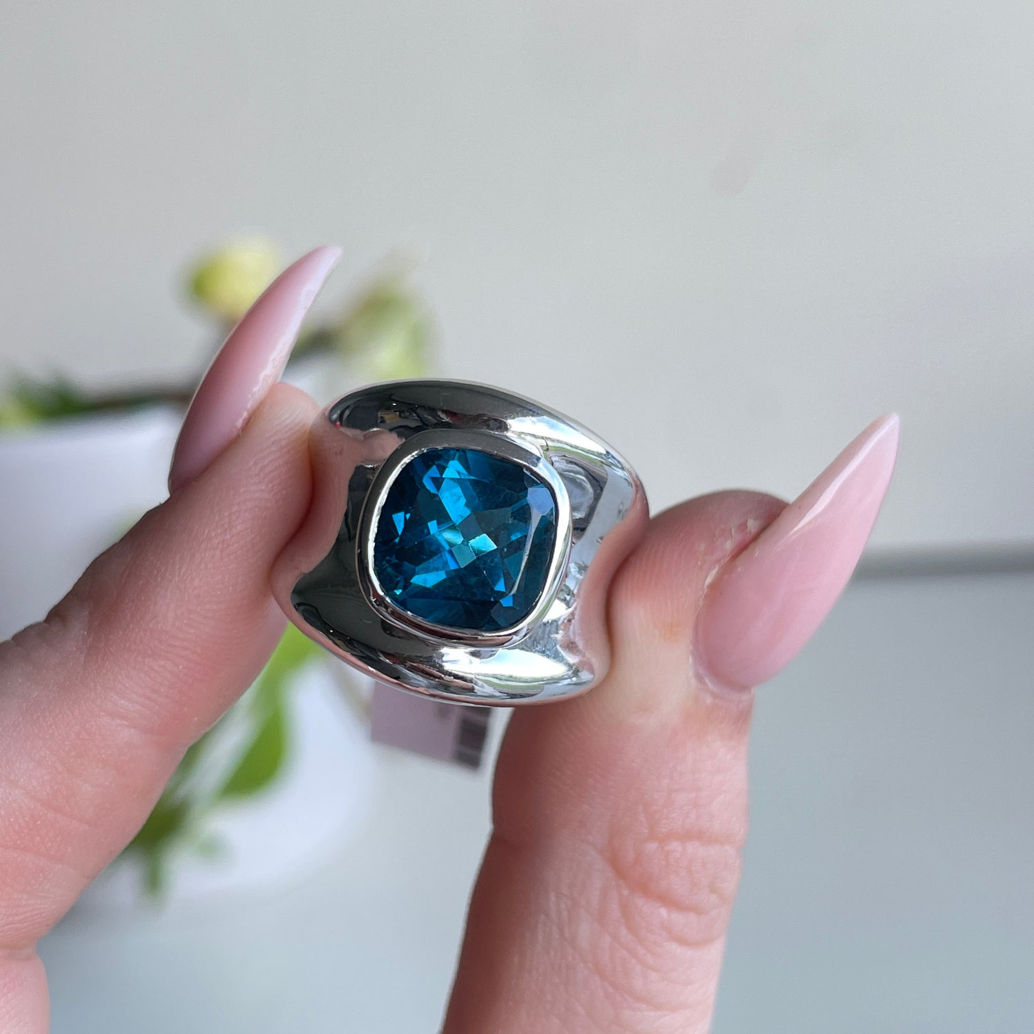 London Blue Topaz Ring Sz7