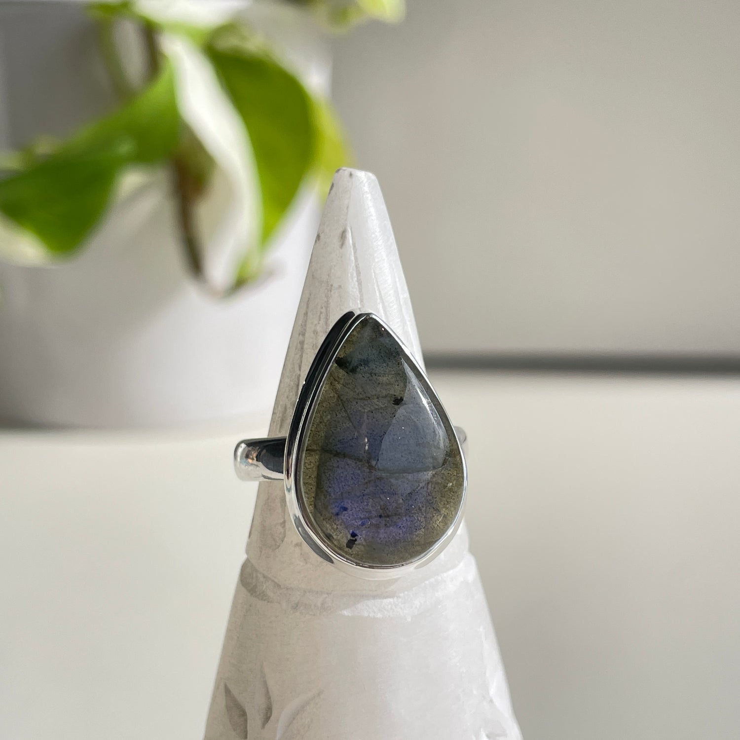 Labradorite Teardrop Ring Sz9