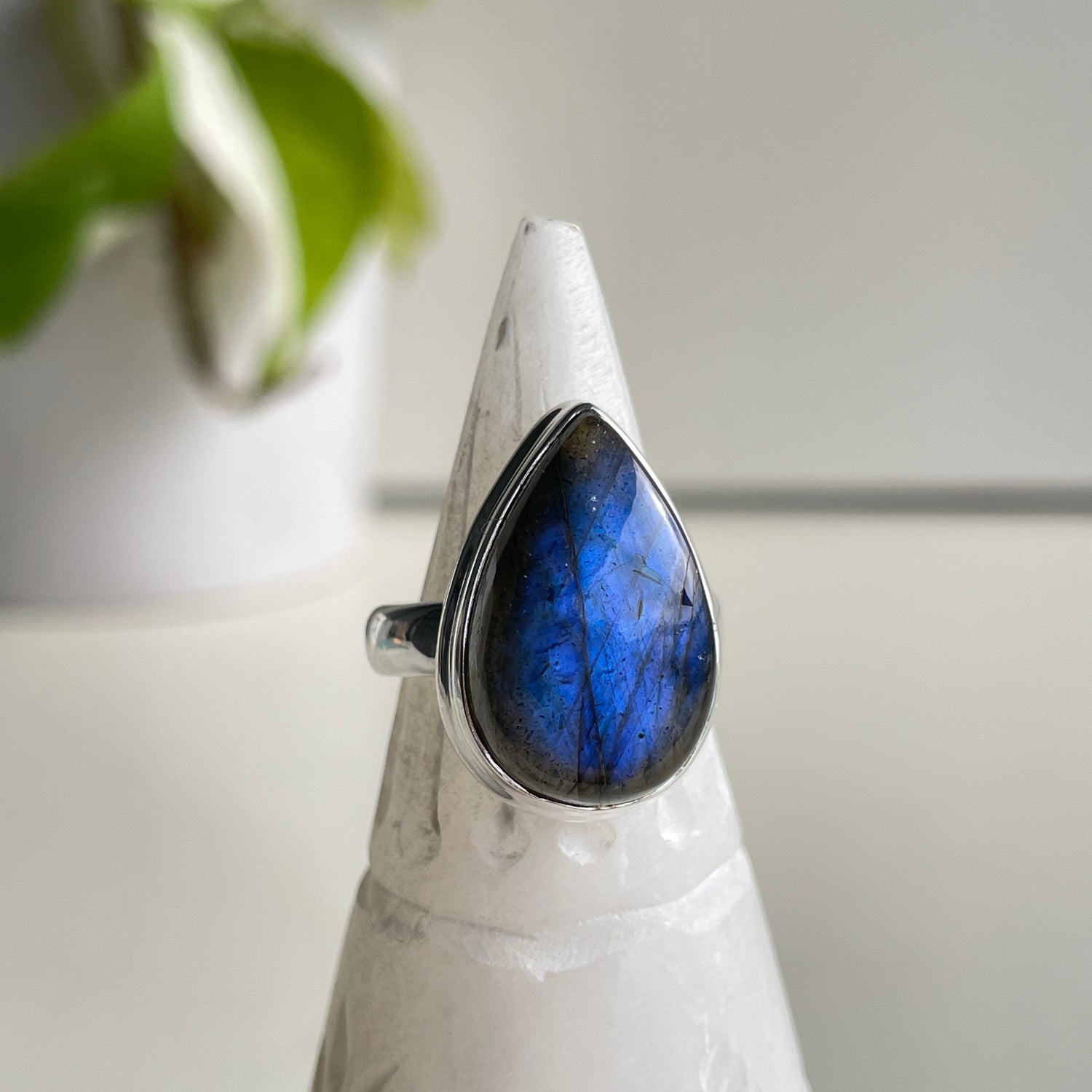 Labradorite Teardrop Ring Sz7