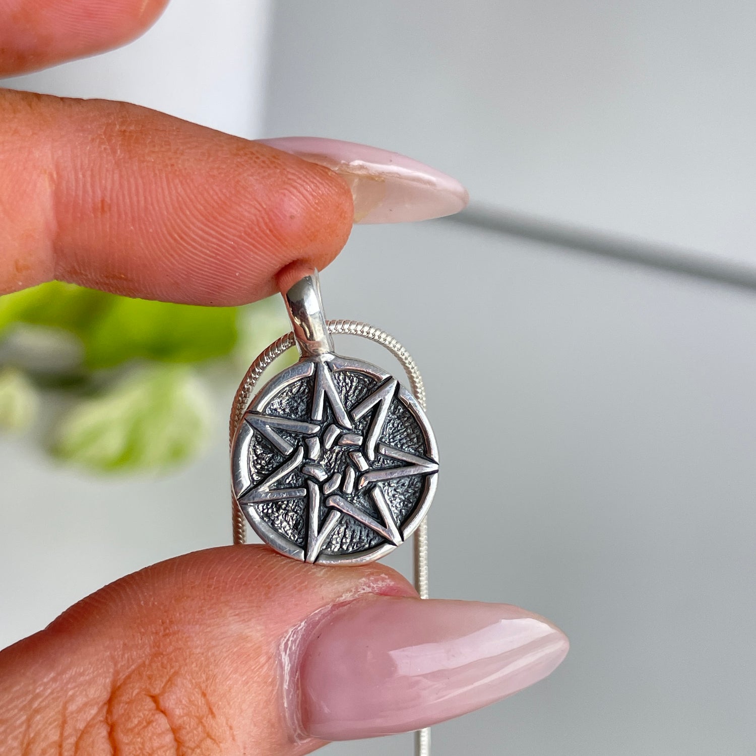 7 Point Faerie Pendant