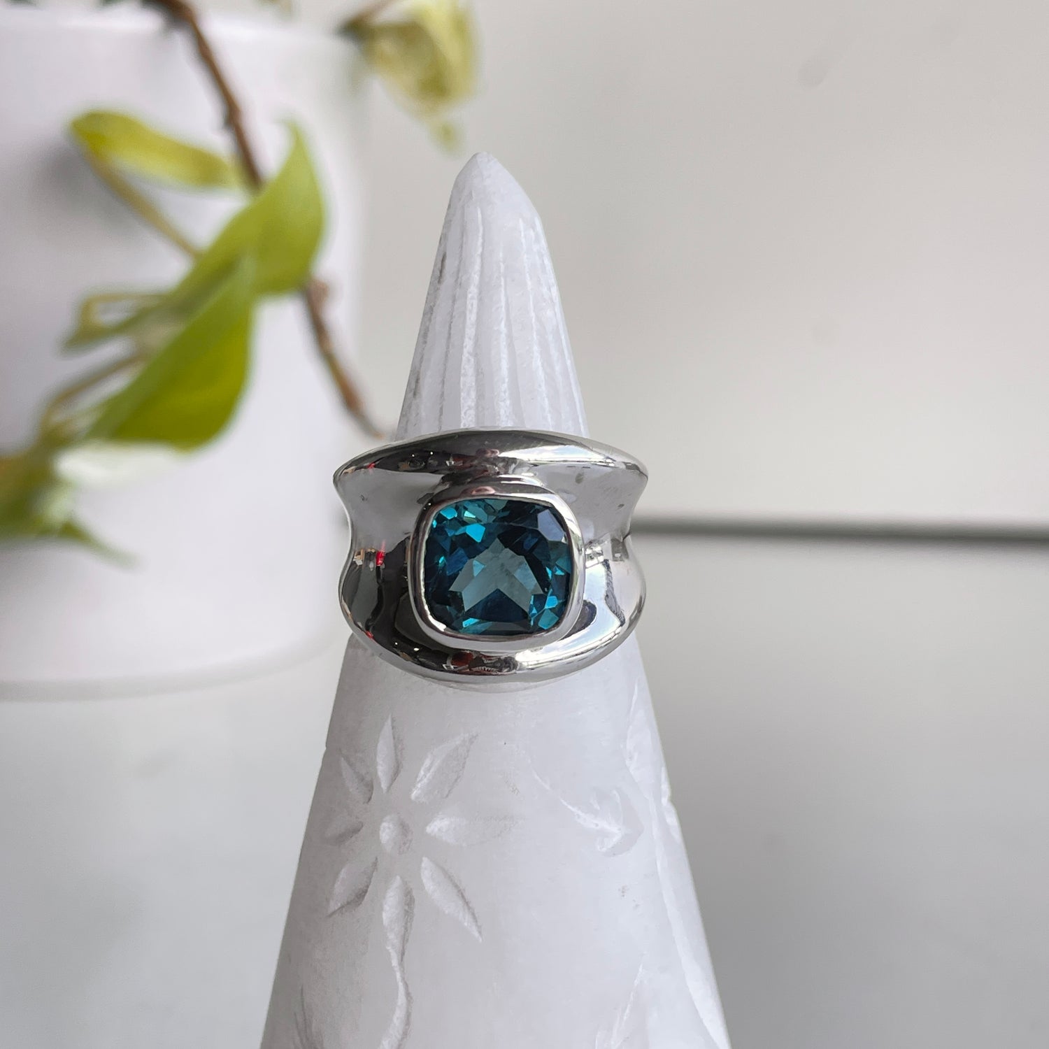 London Blue Topaz Ring Sz8.5