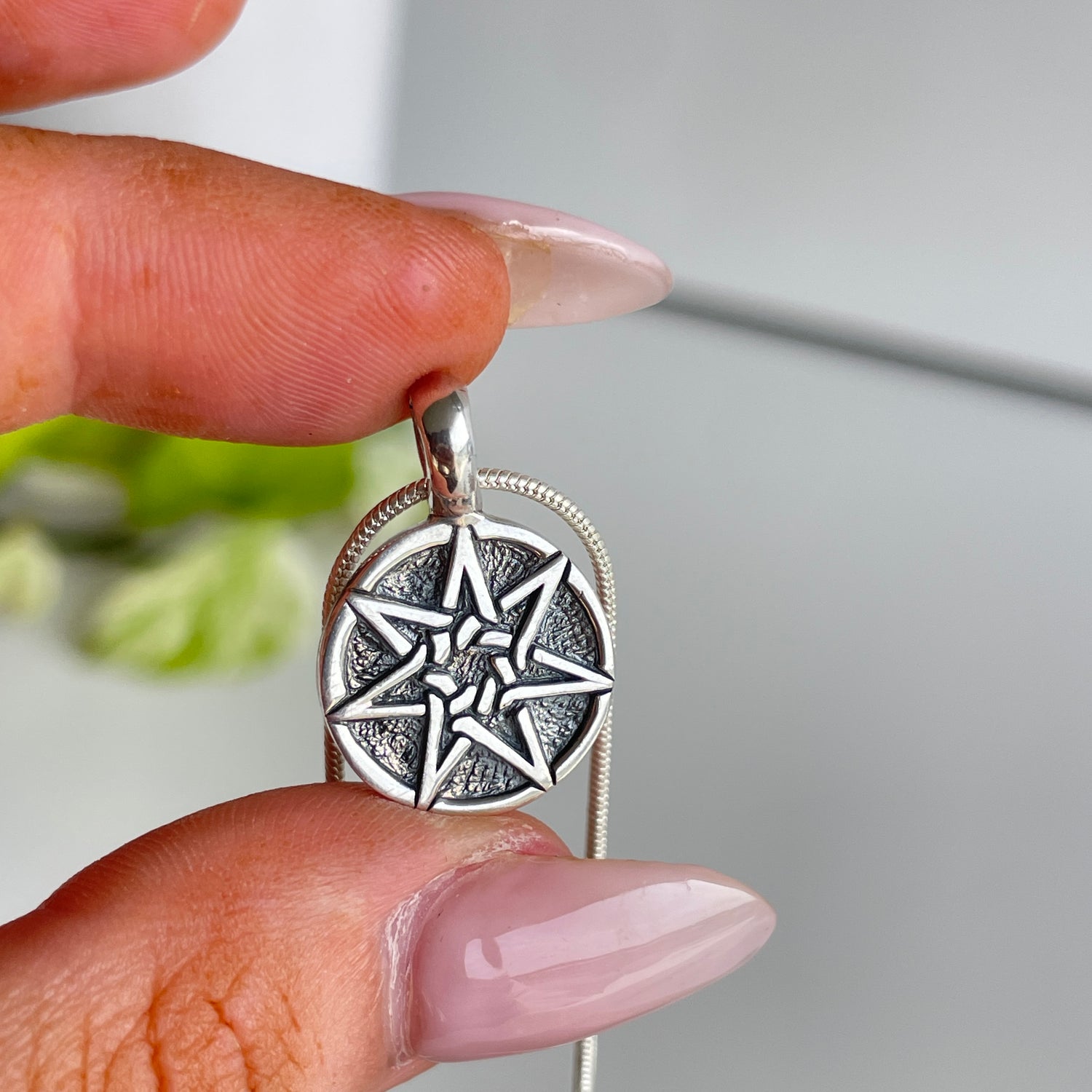 7 Point Faerie Pendant