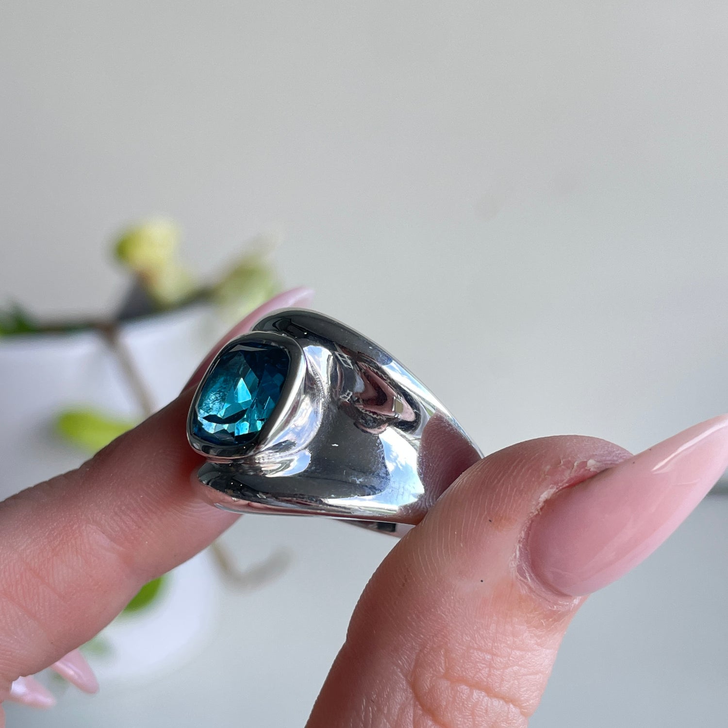 London Blue Topaz Ring Sz8.5