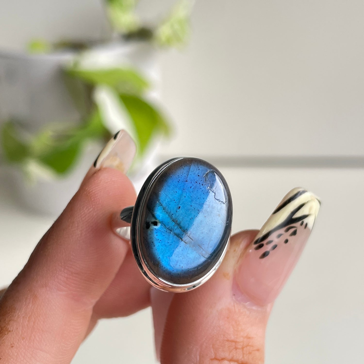 Labradorite Oval Ring Sz7