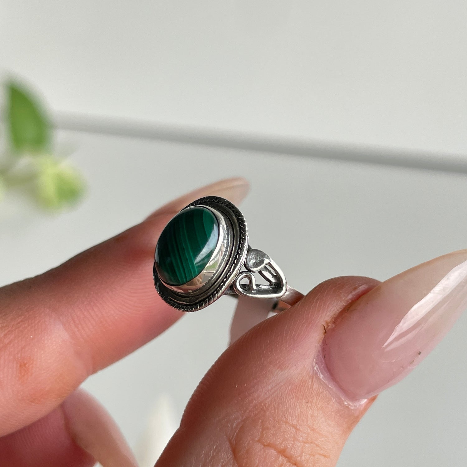 Malachite Detailed Oval Ring