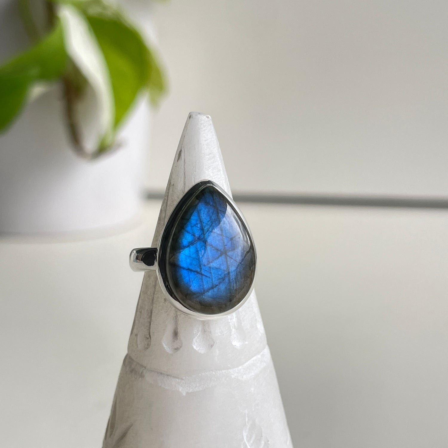 Labradorite Teardrop Ring Sz6
