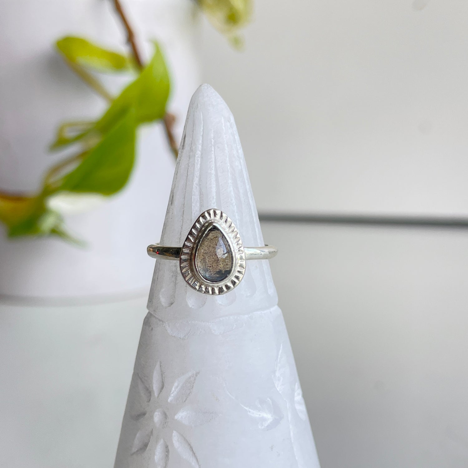 Labradorite Teardrop Ring Sz7