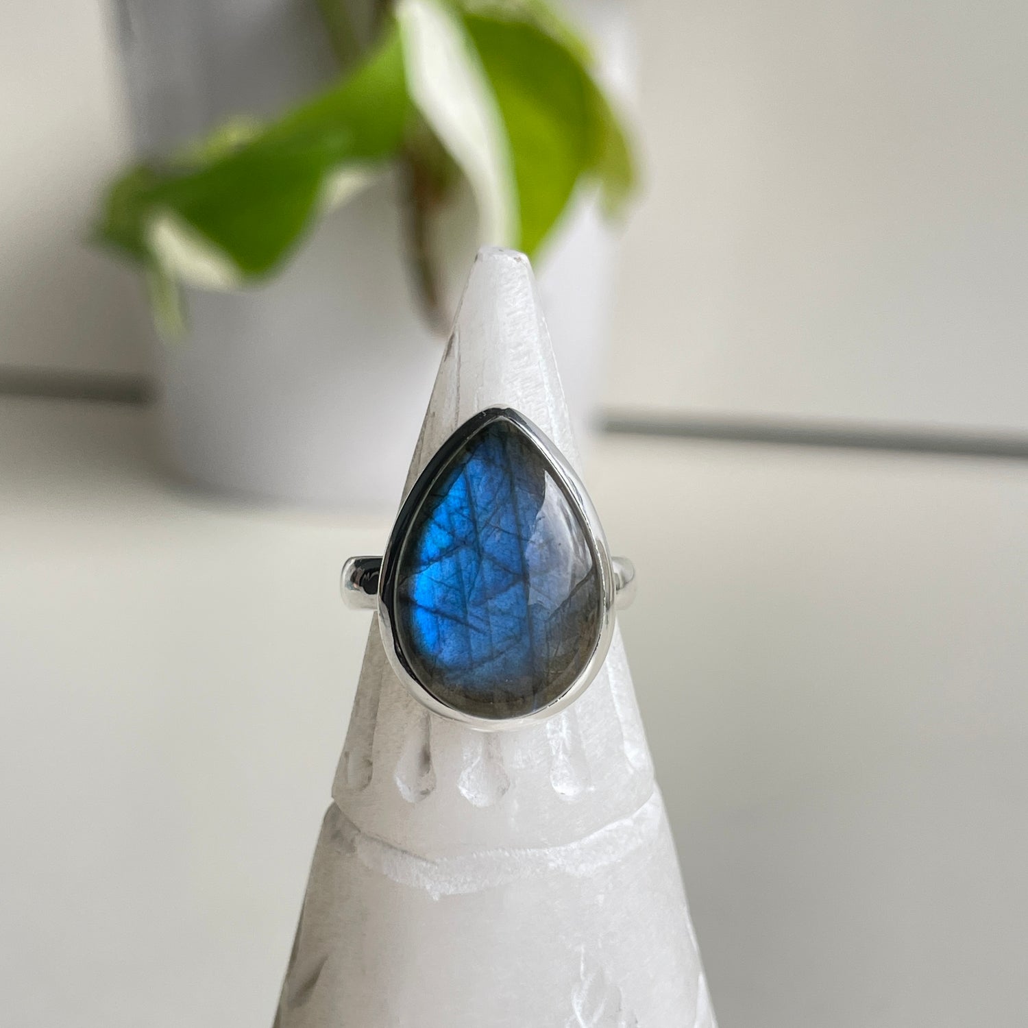 Labradorite Teardrop Ring Sz6