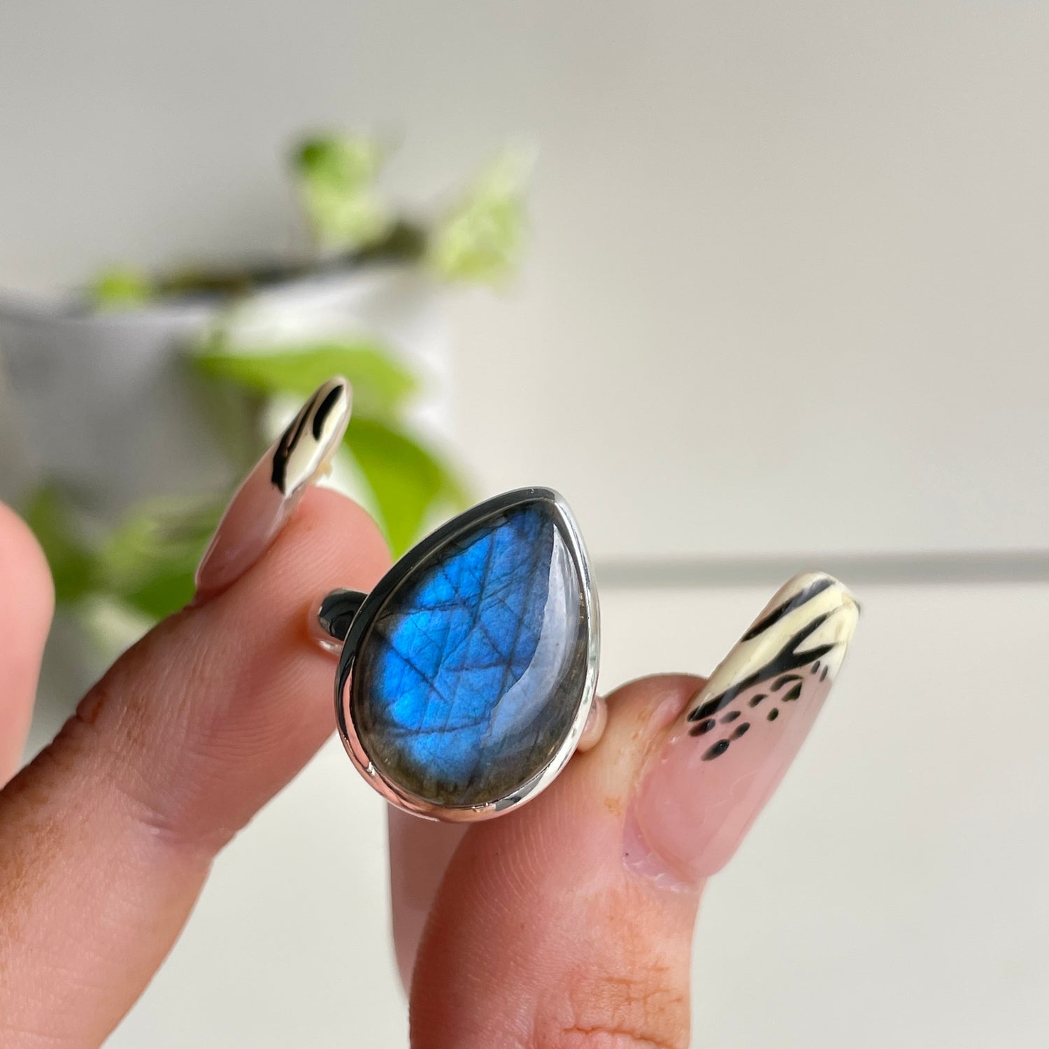 Labradorite Teardrop Ring Sz6