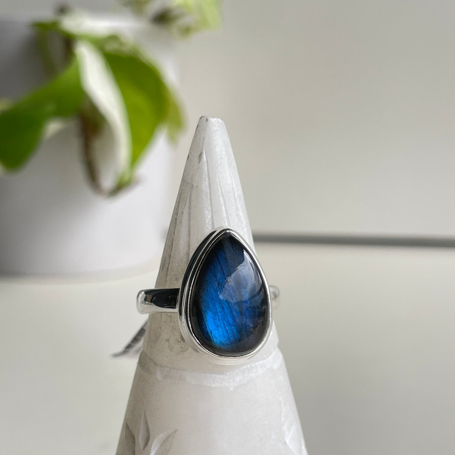 Labradorite Teardrop Ring Sz10