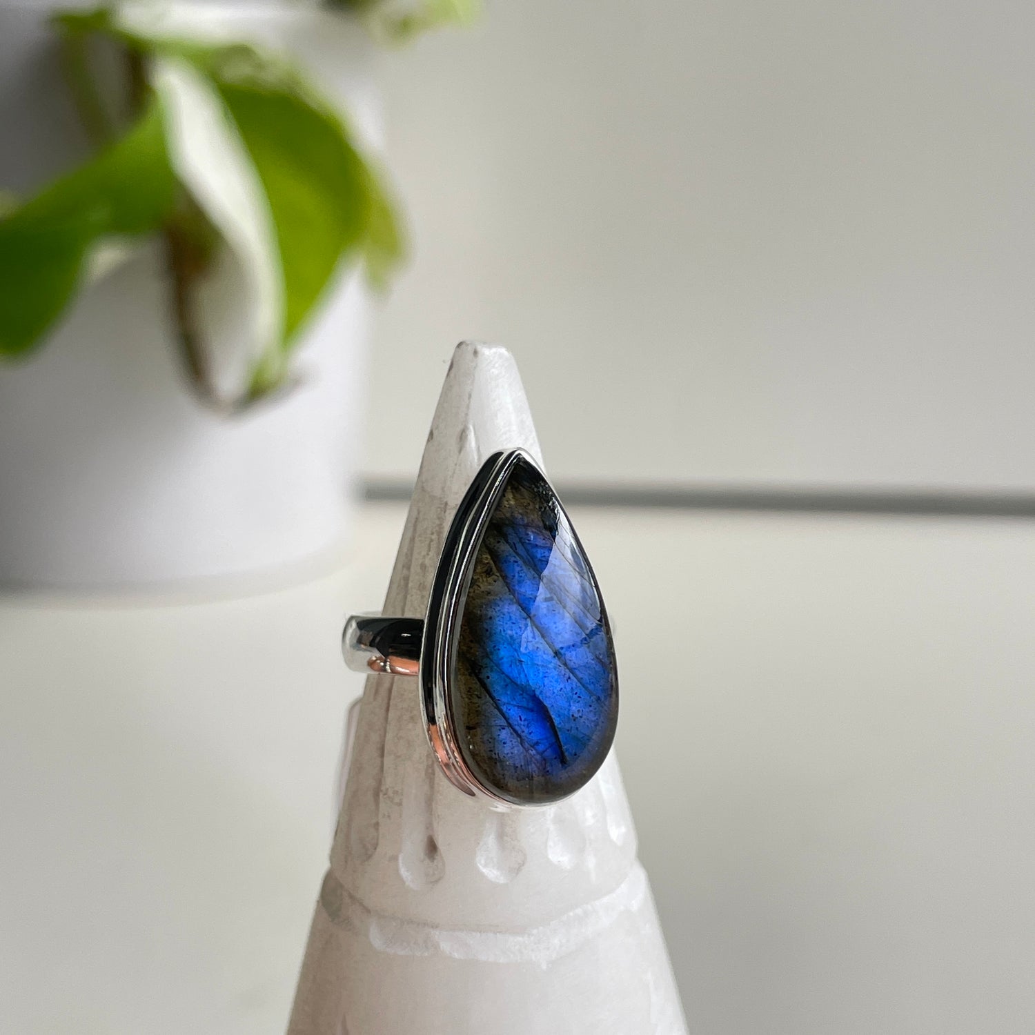 Labradorite Teardrop Ring Sz5