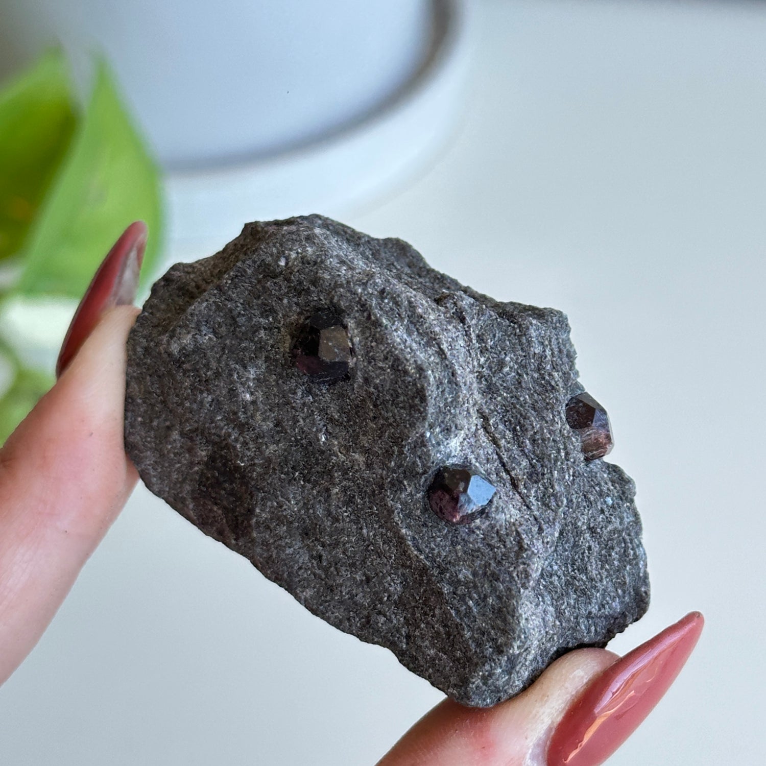 Garnet On Matrix Pc002