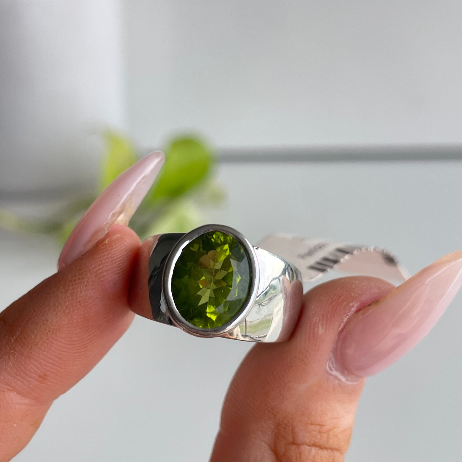 Peridot Oval Ring Sz8