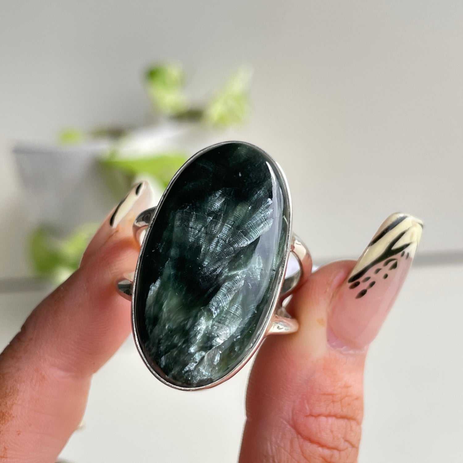 Seraphanite Oval Ring Sz11