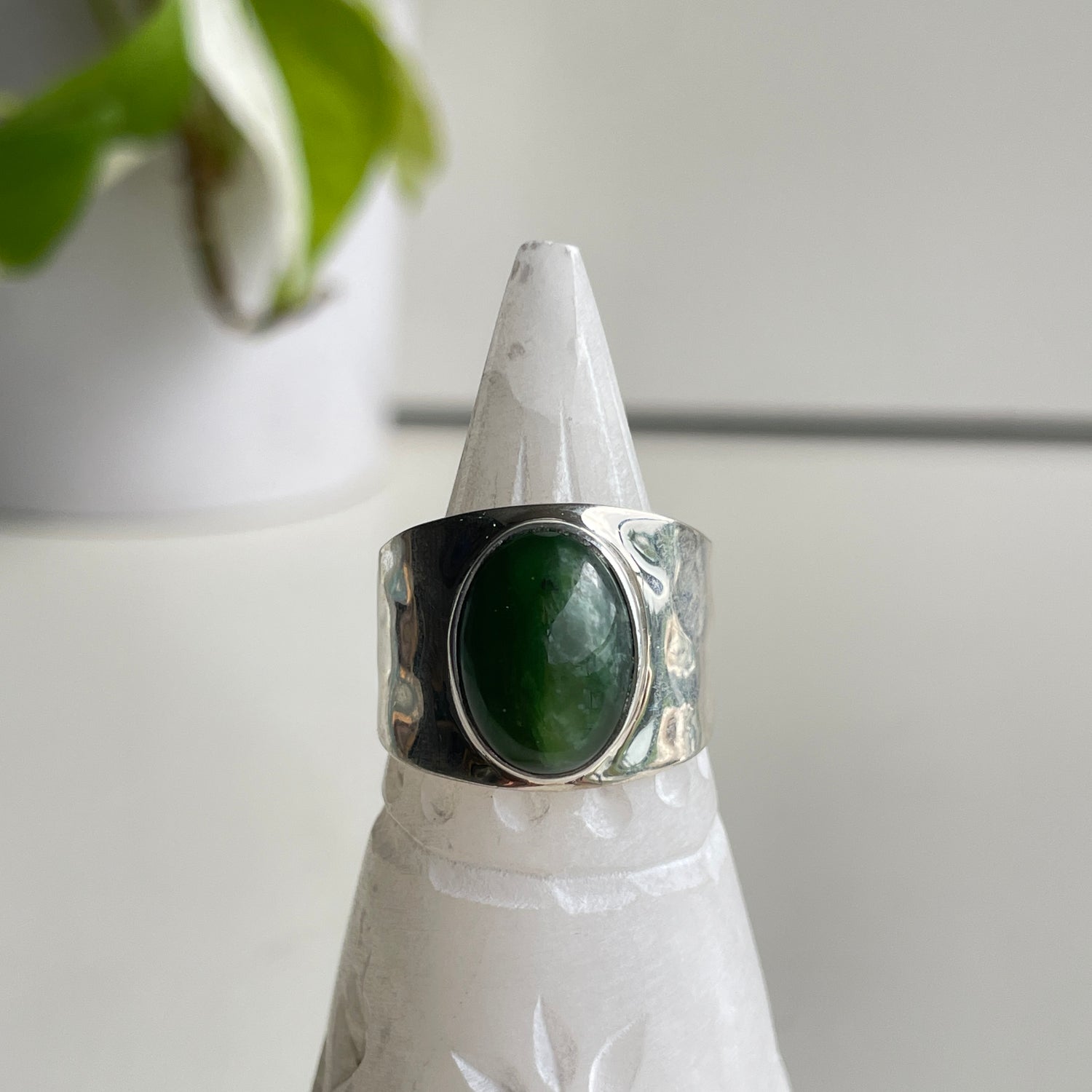 Nephrite Jade Oval Ring Sz9