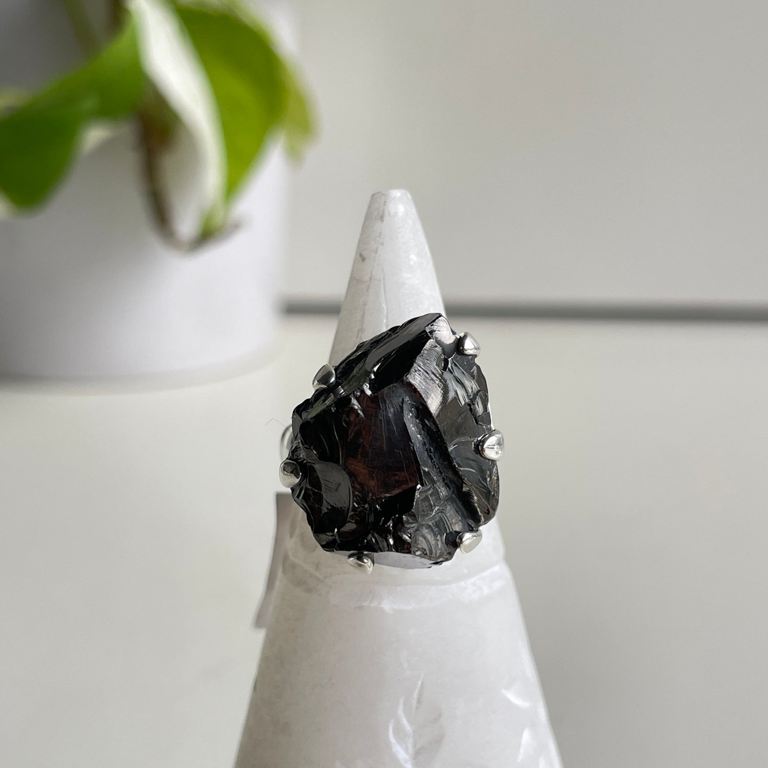 Shungite Ring Sz7.5