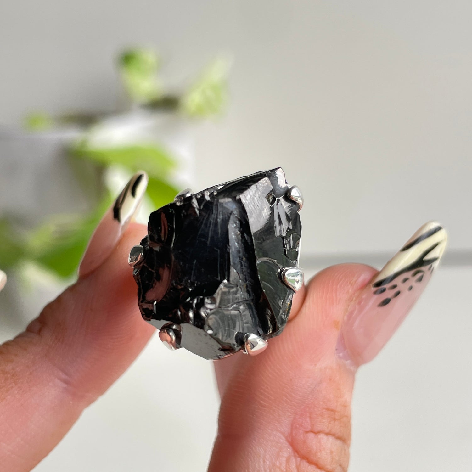 Shungite Ring Sz7.5