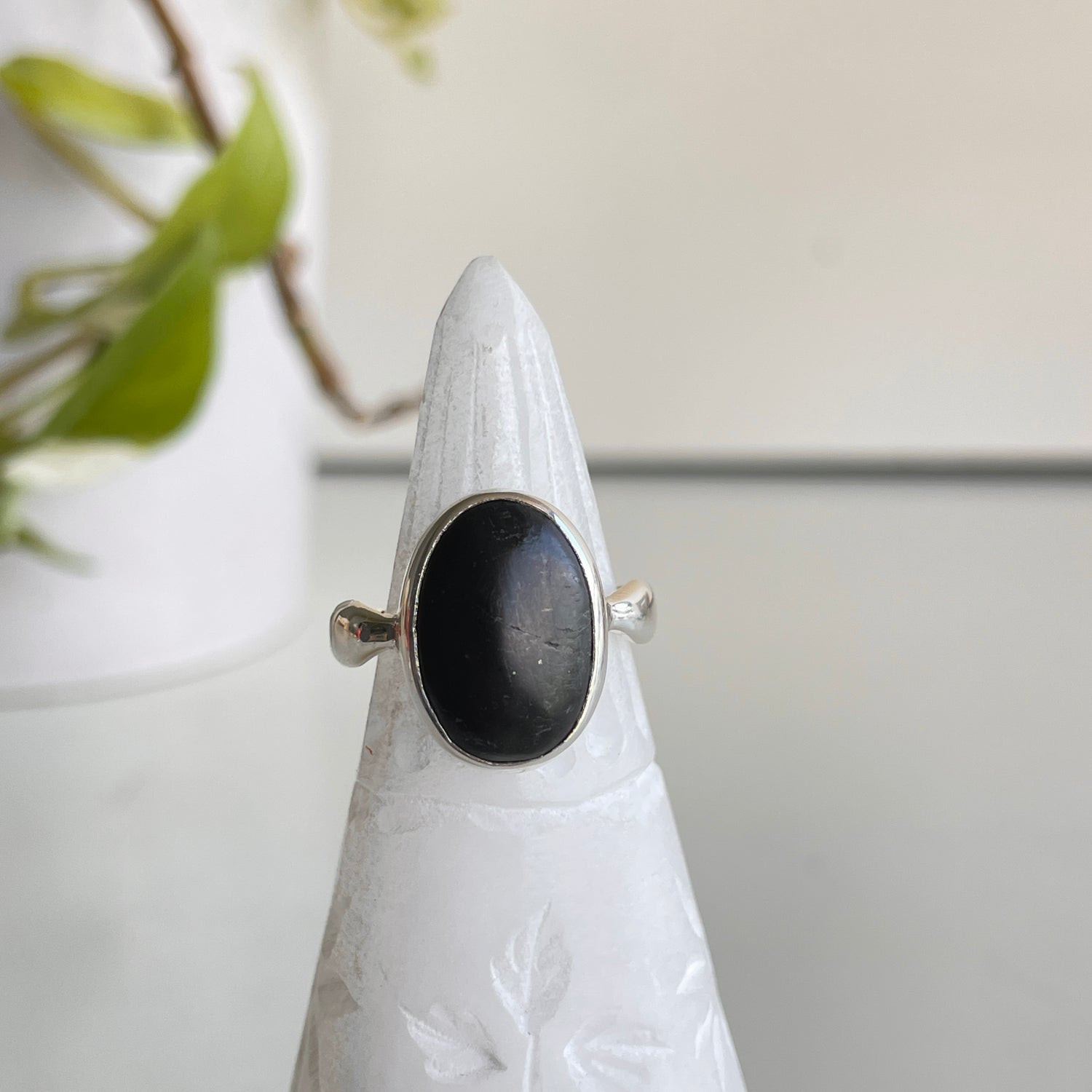 Shungite Oval Ring Sz7.5