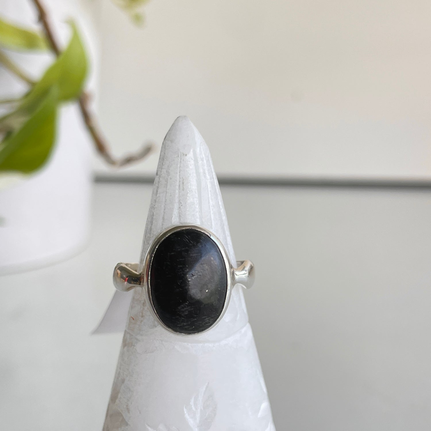 Shungite Oval Ring Sz8