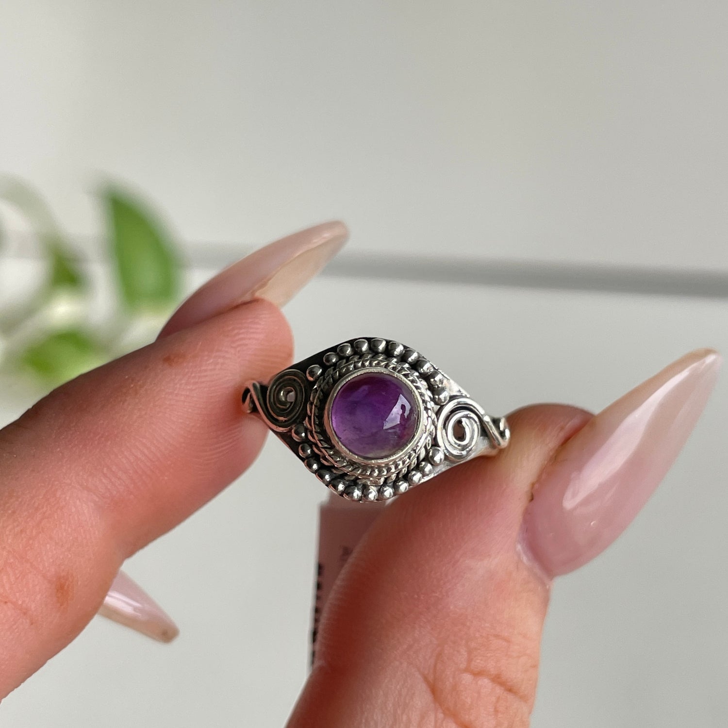 Amethyst Detailed Round Ring