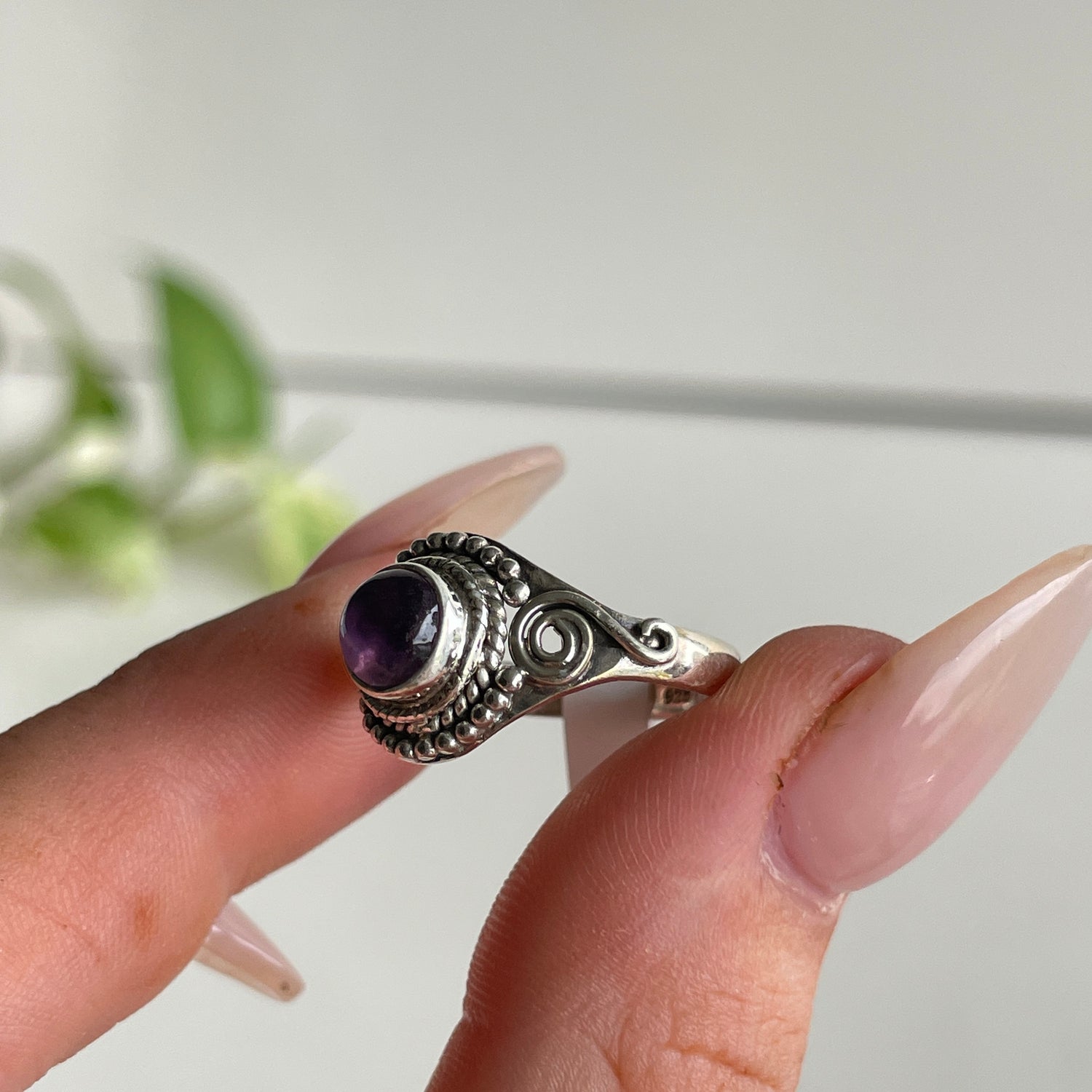 Amethyst Detailed Round Ring