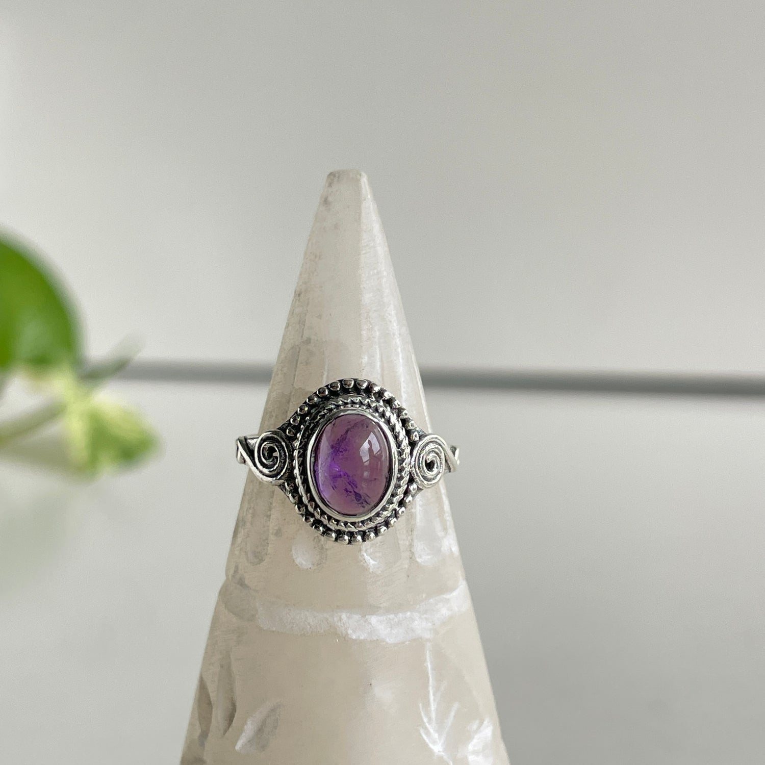Amethyst Detailed Oval Ring