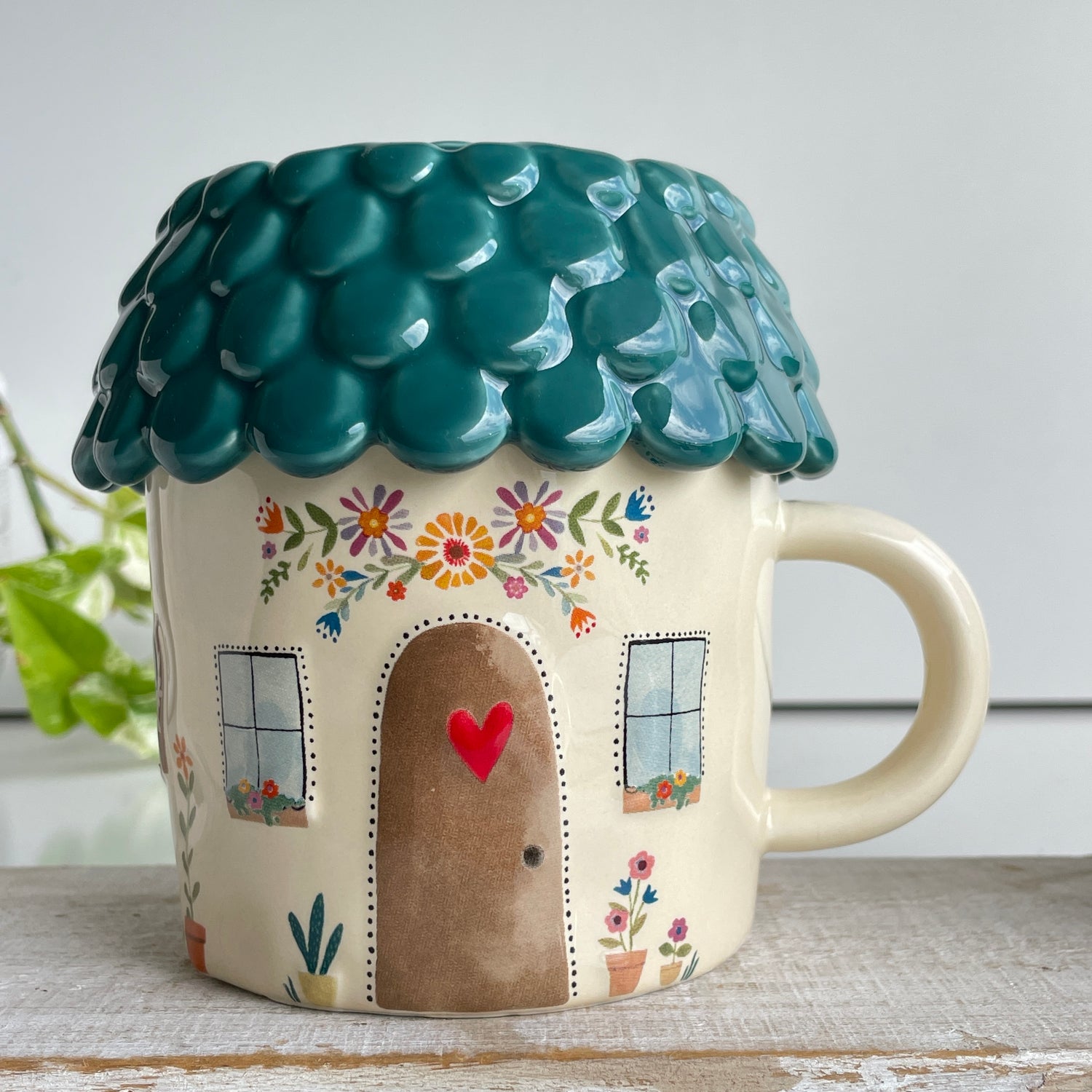 Cozy Cottage Mug With Lid  MUG000104
