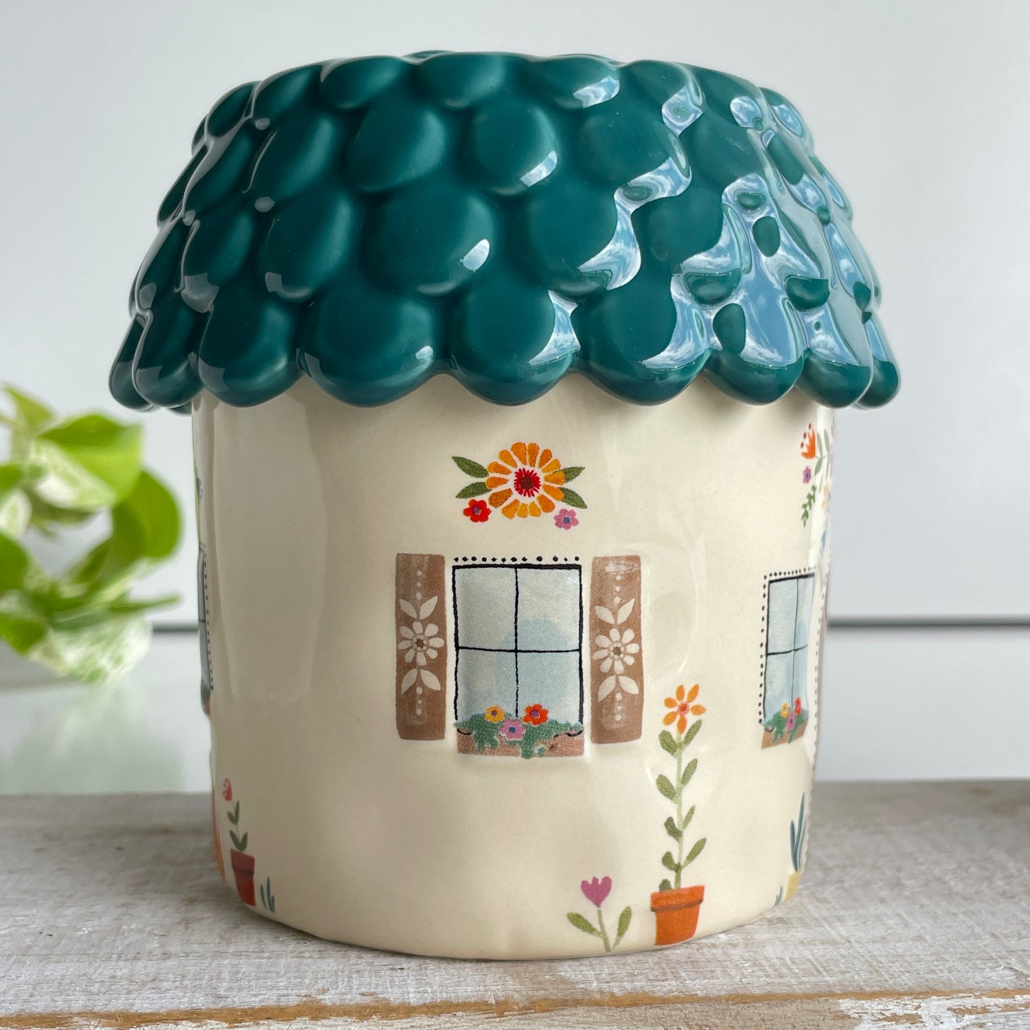 Cozy Cottage Mug With Lid  MUG000104