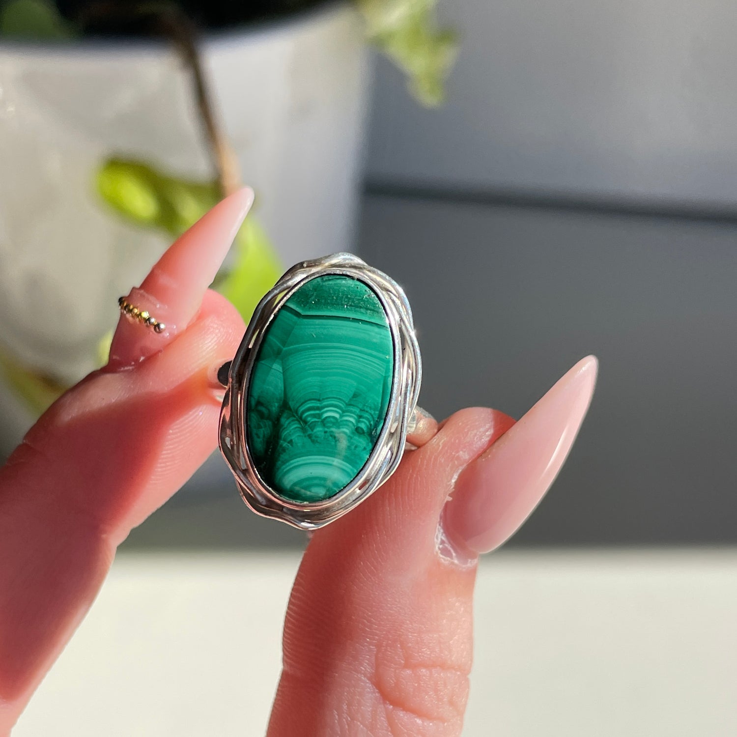 Malachite Oval Ring Sz8